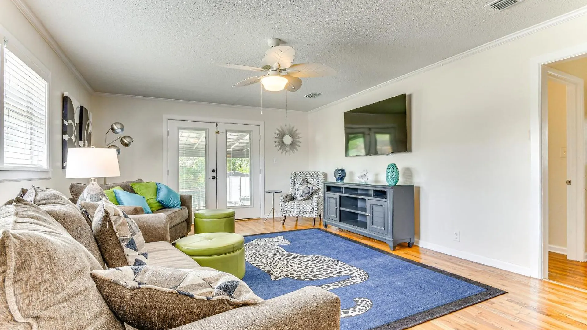 Pensacola Home With Covered Patio 1 Mi To Downtown! Holiday home