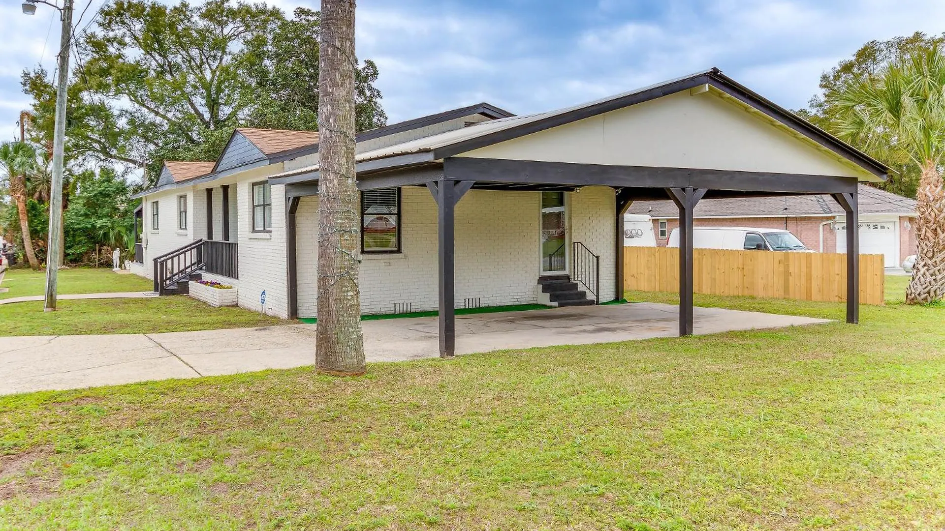 Pensacola Home With Covered Patio 1 Mi To Downtown! 0*,